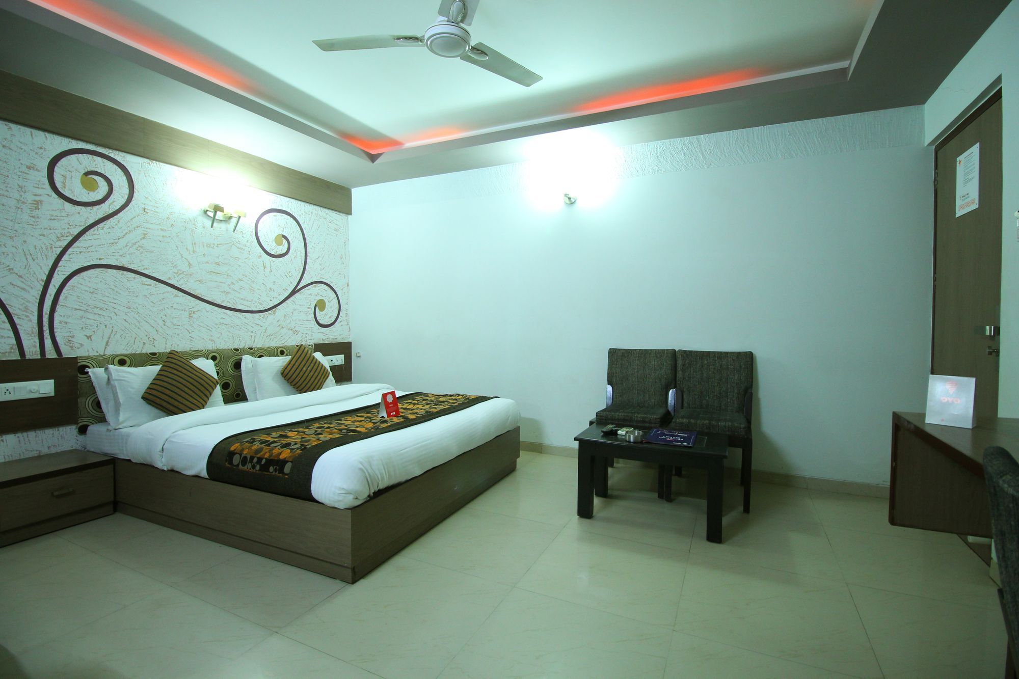 Oyo 4161 Hotel Shailly Inn Ahmedabad Exterior photo