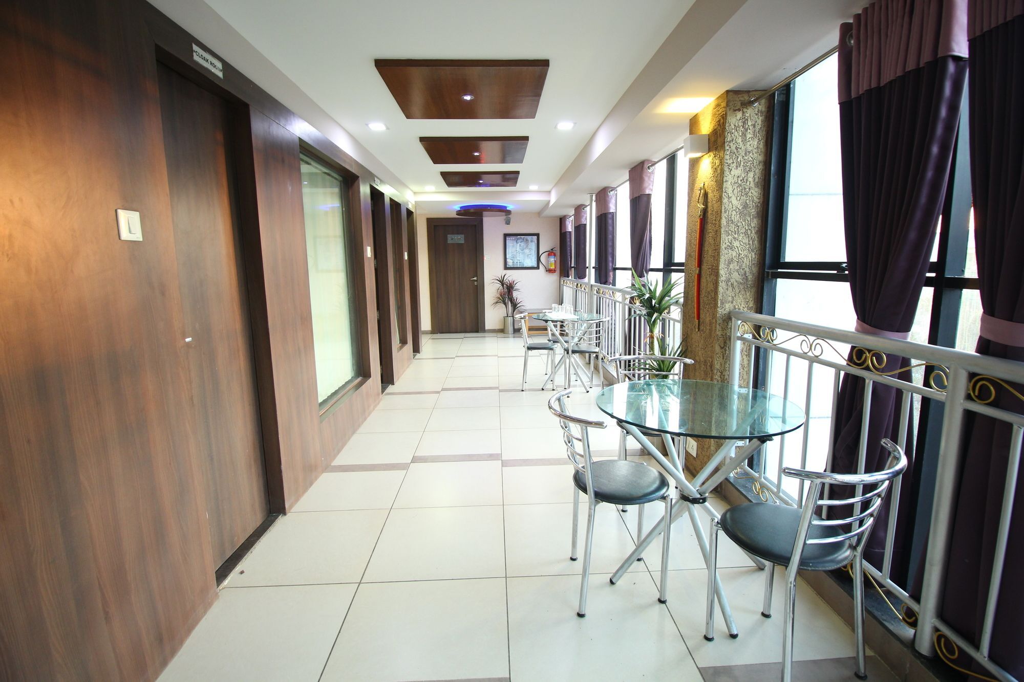 Oyo 4161 Hotel Shailly Inn Ahmedabad Exterior photo